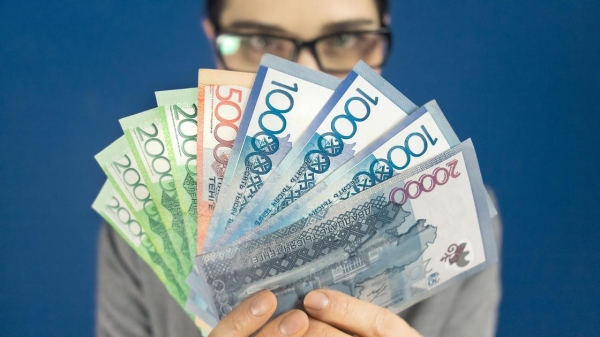Вложить и забыть: какие условия предлагают банки по сберегательным депозитам в Казахстане