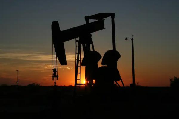 В Кремле объяснили остановку поставок казахстанской нефти по "Дружбе" В Кремле объяснили остановку поставок казахстанской нефти по "Дружбе"