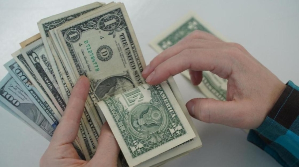 Сколько денег хранят казахстанские чиновники на зарубежных счетах, рассказали в Минфине